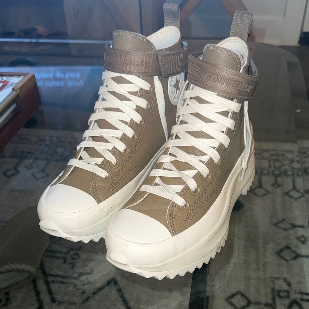 Converse Run Star Hike Platform Leather (Utility Strap) Women’s 8.5